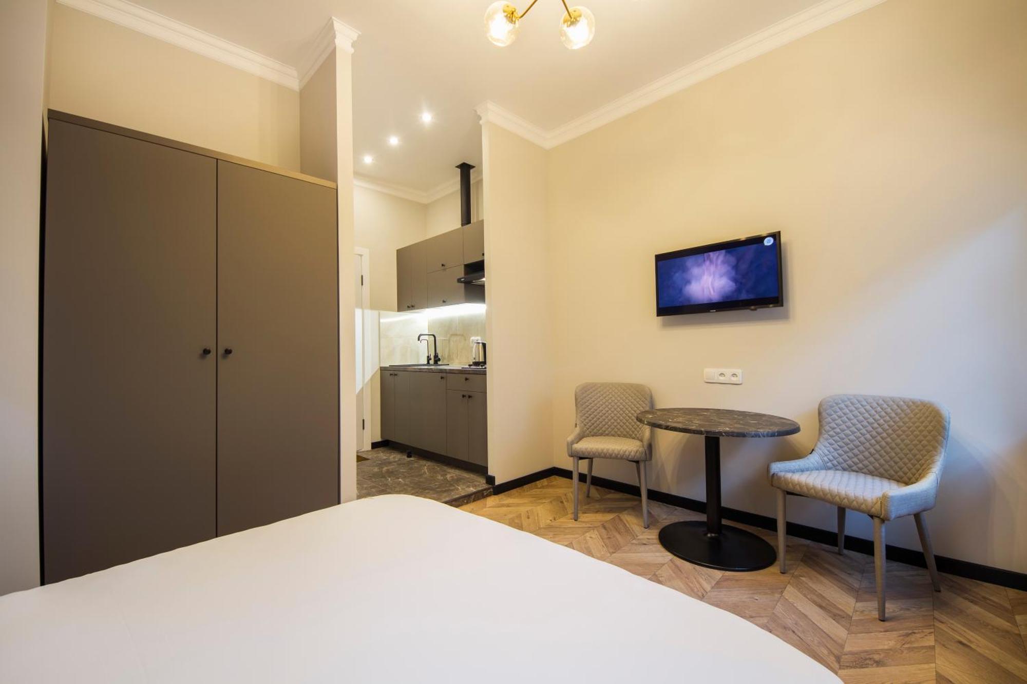 Self Check-In Apartments Maidan Area 키예프 외부 사진