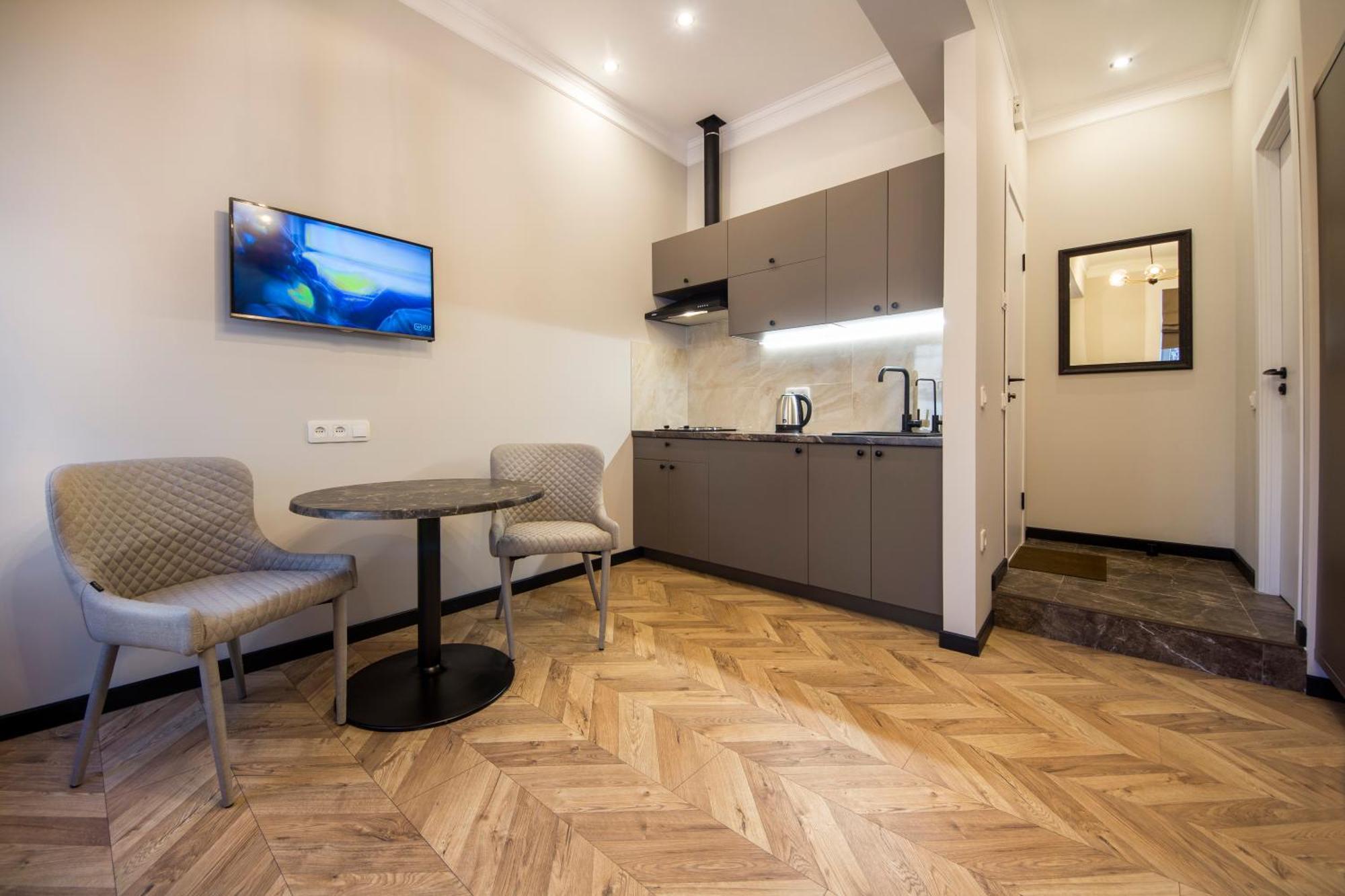 Self Check-In Apartments Maidan Area 키예프 외부 사진